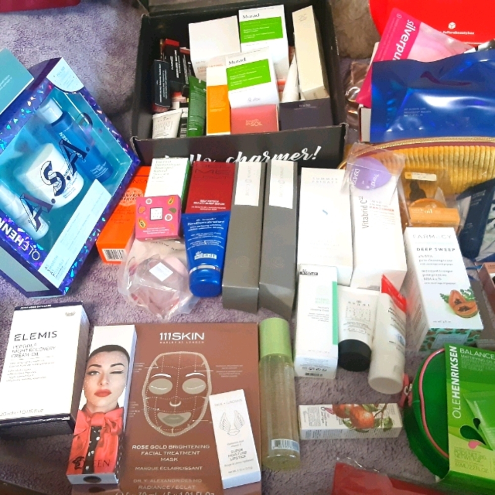 Large mystery makeup and skincare lots!